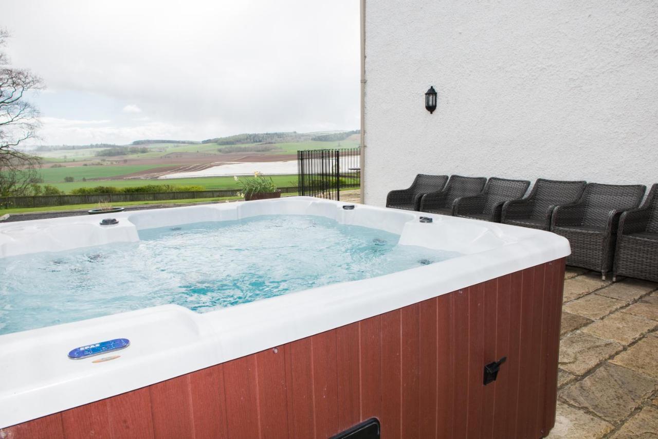 Balmeadowside Farmhouse With Hot Tub 쿠퍼 외부 사진